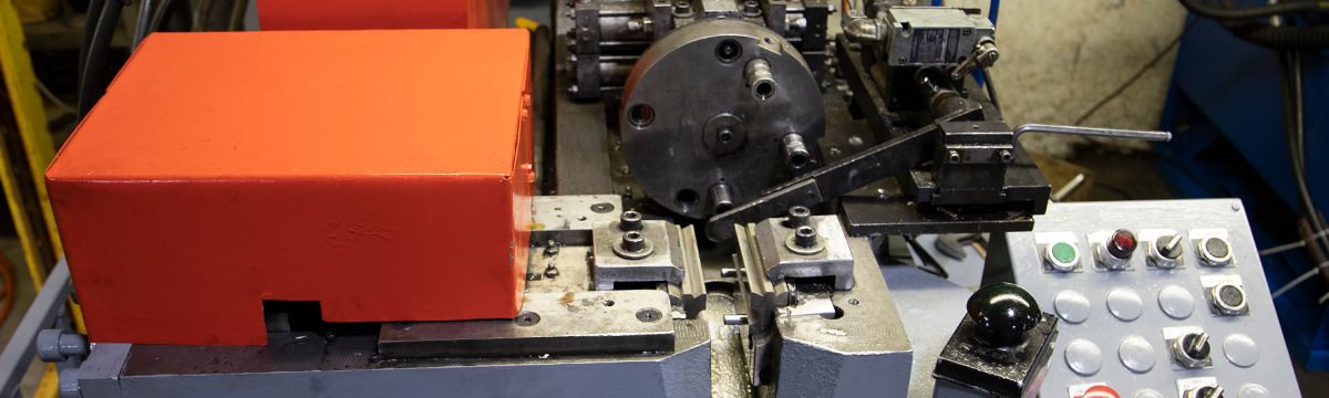 end form machine for the tube and pipe manufacturing industry